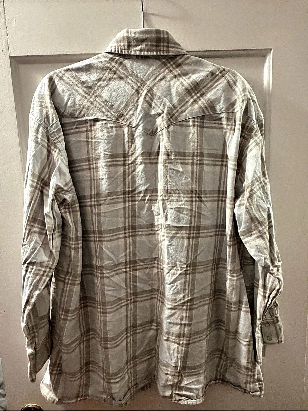 Levi Strauss & Co. Plaid Button Down Shirt in Gray & White Size Medium - Picture 2 of 3